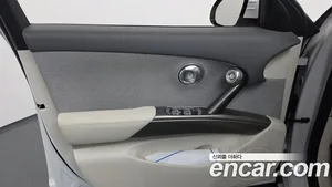 Genesis GV60, 2023 — миниатюра 14