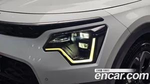 Kia Niro, 2022 — миниатюра 8