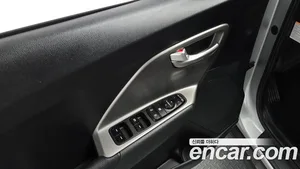 Kia Niro, 2022 — миниатюра 17