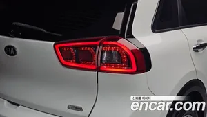 Kia Niro, 2018 — миниатюра 9