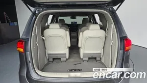 Kia Carnival, 2015 — миниатюра 25