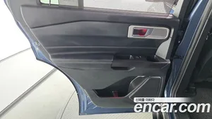 Ford Explorer, 2020 — миниатюра 15