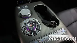 Genesis GV60, 2022 — миниатюра 12