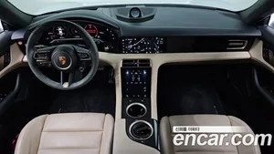 Porsche Taycan, 2023 — миниатюра 9