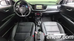 Kia Stonic, 2017 — миниатюра 10