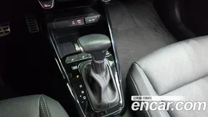 Kia Stonic, 2017 — миниатюра 12