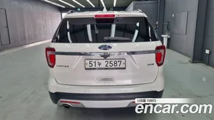 Ford Explorer, 2017 — миниатюра 4