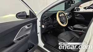 Kia Niro, 2022 — миниатюра 13