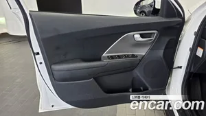 Kia Niro, 2022 — миниатюра 14