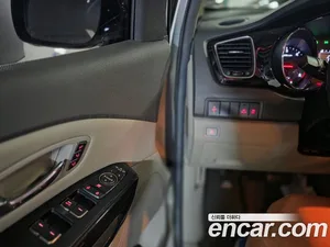 Kia Carnival, 2015 — миниатюра 19