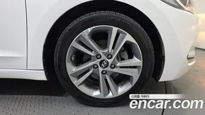 Hyundai Avante, 2017 — миниатюра 7