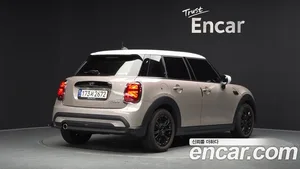Mini Cooper, 2023 — миниатюра 2