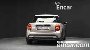 Mini Cooper, 2023 — миниатюра 4