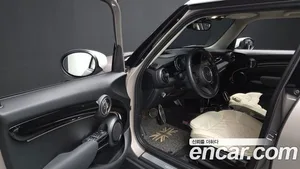 Mini Cooper, 2023 — миниатюра 10
