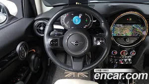 Mini Cooper, 2023 — миниатюра 13