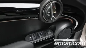 Mini Cooper, 2023 — миниатюра 18
