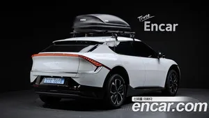 Kia EV6, 2023 — миниатюра 1