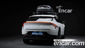 Kia EV6, 2023 — миниатюра 3