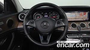 Mercedes-Benz E-Class, 2018 — миниатюра 17