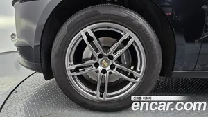 Porsche Macan, 2021 — миниатюра 5