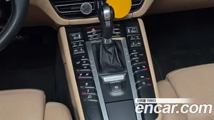 Porsche Macan, 2021 — миниатюра 9