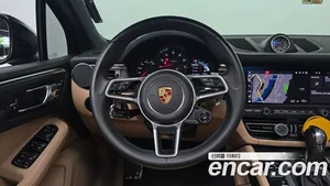 Porsche Macan, 2021 — миниатюра 13
