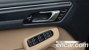 Porsche Macan, 2021 — миниатюра 16