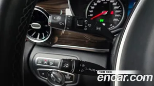 Mercedes-Benz V-Class, 2021 — миниатюра 26