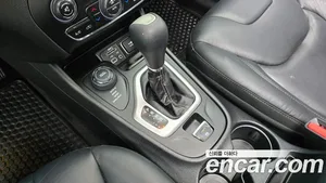 Jeep Cherokee, 2017 — миниатюра 12