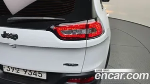 Jeep Cherokee, 2017 — миниатюра 9