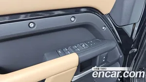 Land Rover Defender, 2025 — миниатюра 30