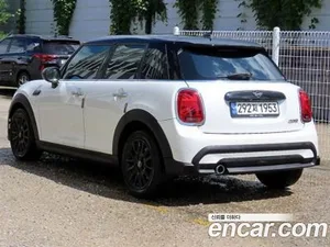 Mini Cooper, 2024 — миниатюра 3