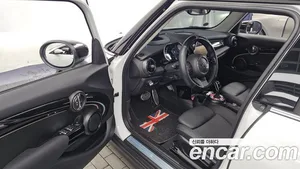 Mini Cooper, 2024 — миниатюра 13