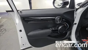 Mini Cooper, 2024 — миниатюра 14