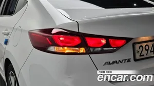 Hyundai Avante, 2017 — миниатюра 9