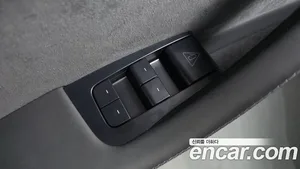 Tesla Model Y, 2026 — миниатюра 33