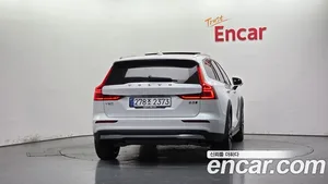 Volvo V60, 2025 — миниатюра 3
