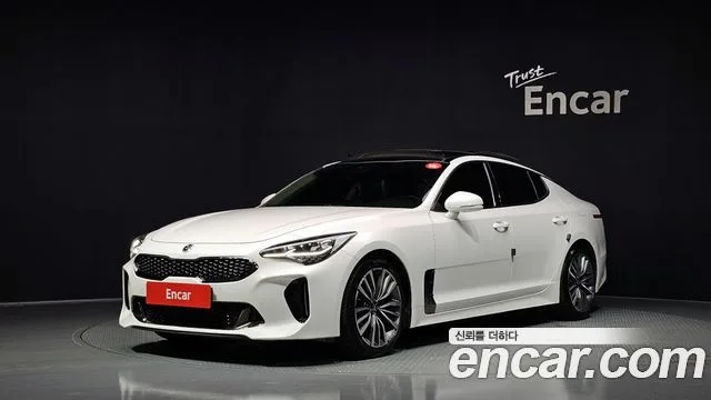 Kia Stinger, 2018 — фото автомобиля из Кореи