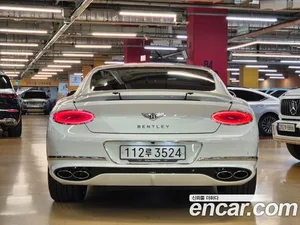 Bentley Continental, 2022 — миниатюра 6