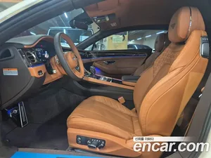 Bentley Continental, 2022 — миниатюра 13
