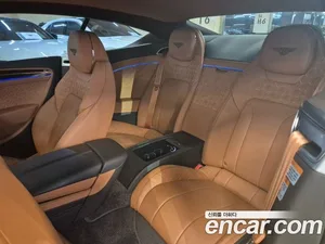 Bentley Continental, 2022 — миниатюра 14