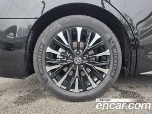 Toyota Alphard, 2025 — миниатюра 5