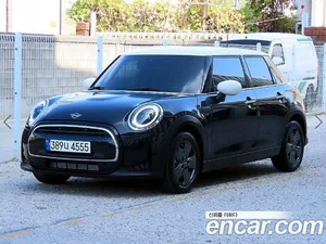 Mini Cooper, 2023 — миниатюра 2