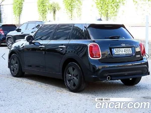 Mini Cooper, 2023 — миниатюра 3