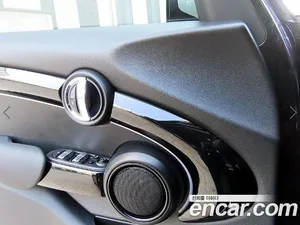 Mini Cooper, 2023 — миниатюра 12