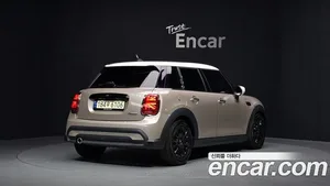 Mini Cooper, 2023 — миниатюра 2