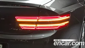 Genesis G80, 2022 — миниатюра 8