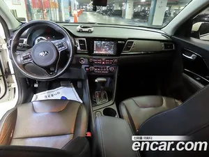 Kia Niro, 2017 — миниатюра 10