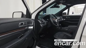 Ford Explorer, 2019 — миниатюра 13