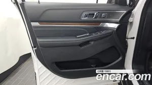 Ford Explorer, 2019 — миниатюра 14
